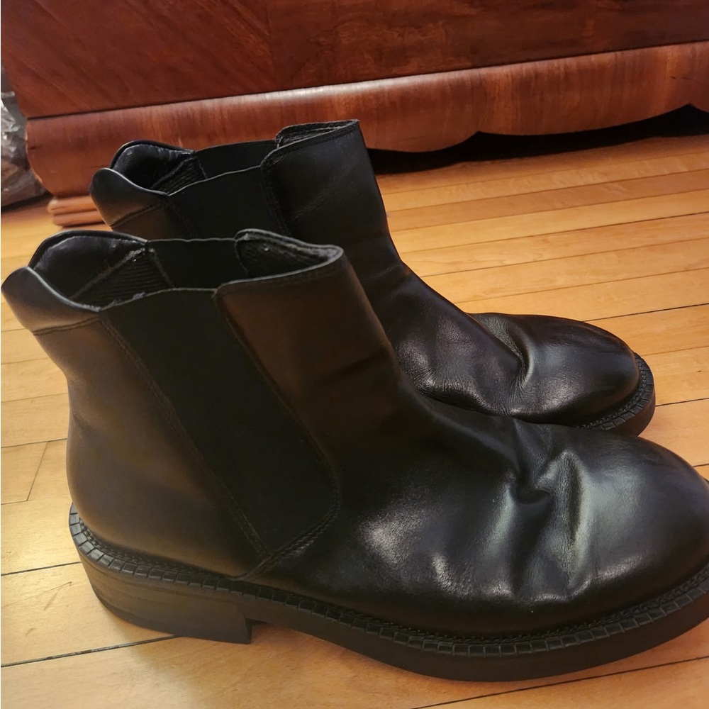 Men's Black Leather Boots - Picture 3 of 8